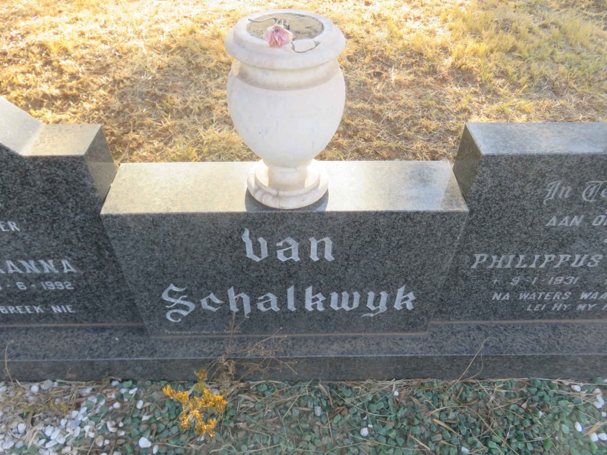 SCHALKWYK Philippus Lodewikus, van 1903-1981 &amp; Gertruida Johanna 1908-1992 : : VAN SCHALKWYK Philippus Lodewikus 1931-2004