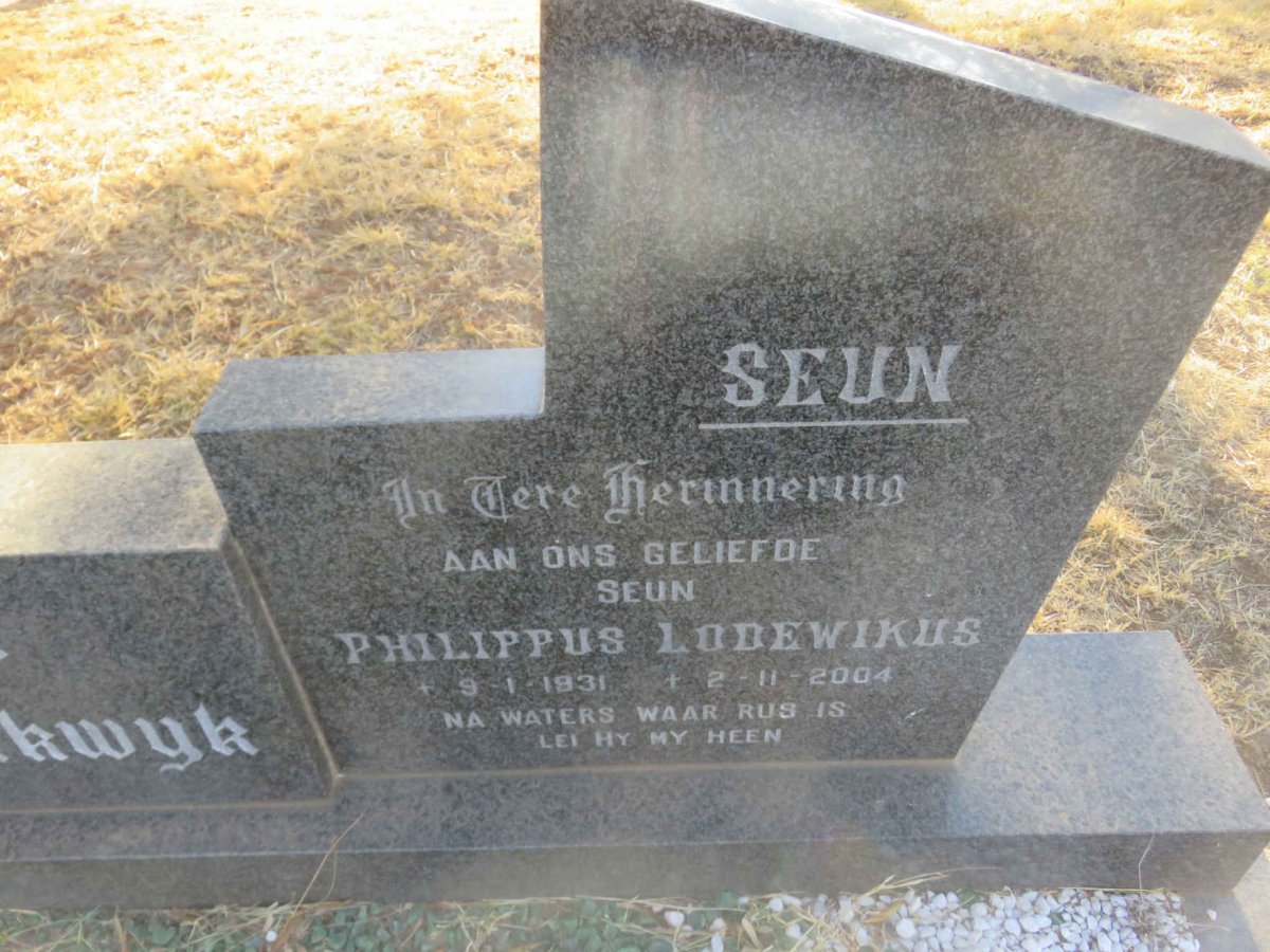 SCHALKWYK Philippus Lodewikus, van 1903-1981 &amp; Gertruida Johanna 1908-1992 : : VAN SCHALKWYK Philippus Lodewikus 1931-2004