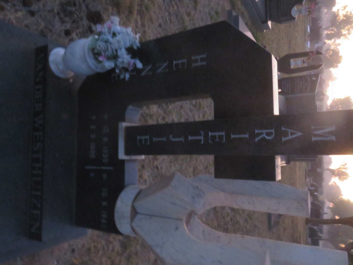 WESTHUIZEN Hennie, van der 1939-1996 &amp; Marietjie 1942-