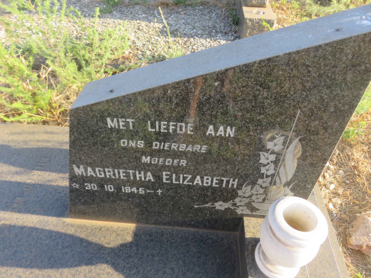 ? Johannes Jurgens 1942-1983 &amp; Magrietha Elizabeth 1945-