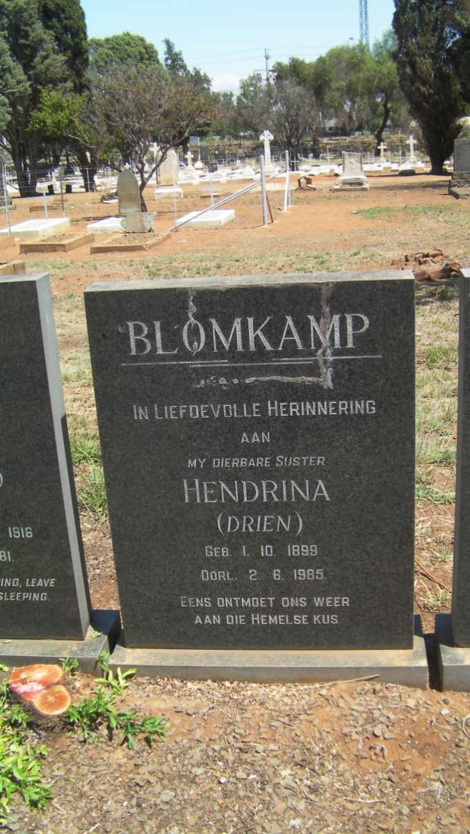 BLOMKAMP Hendrina 1899-1985