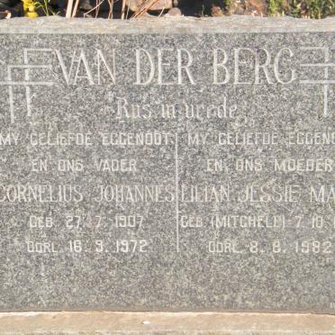 BERG Cornelius Johannes, van der 1907-1972 &amp; Lilian Jessie Maud MITCHELL 1907-1982