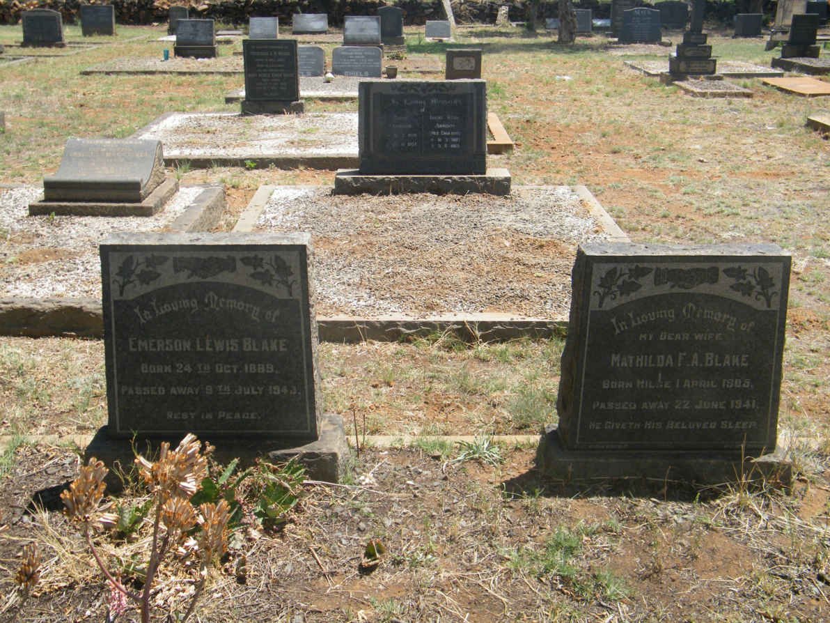 BLAKE Emerson Lewis 1889-1943 &amp; Mathilda F.A. HILGE 1905-1941