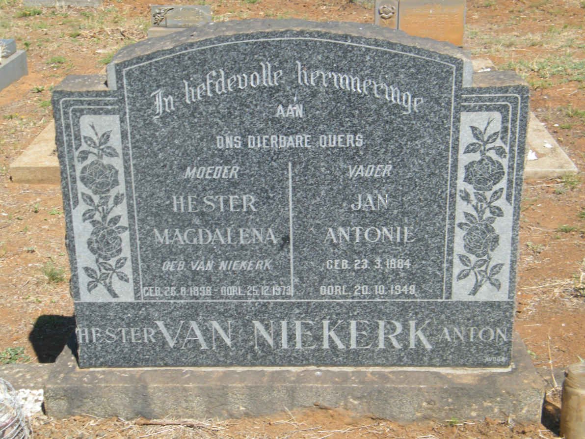 NIEKERK Jan Antonie, van 1884-1949 &amp; Hester Magdalena VAN NIEKERK 1898-1973