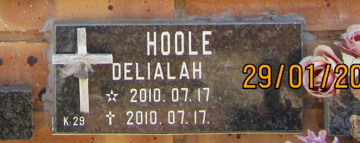 HOOLE Delialah 2010-2010