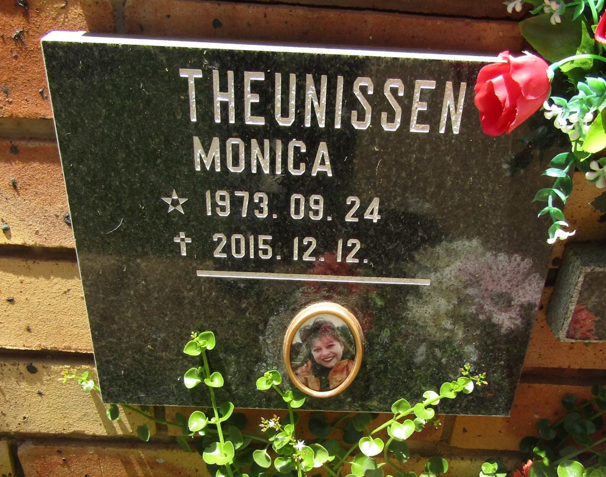 THEUNISSEN Monica 1973-2015