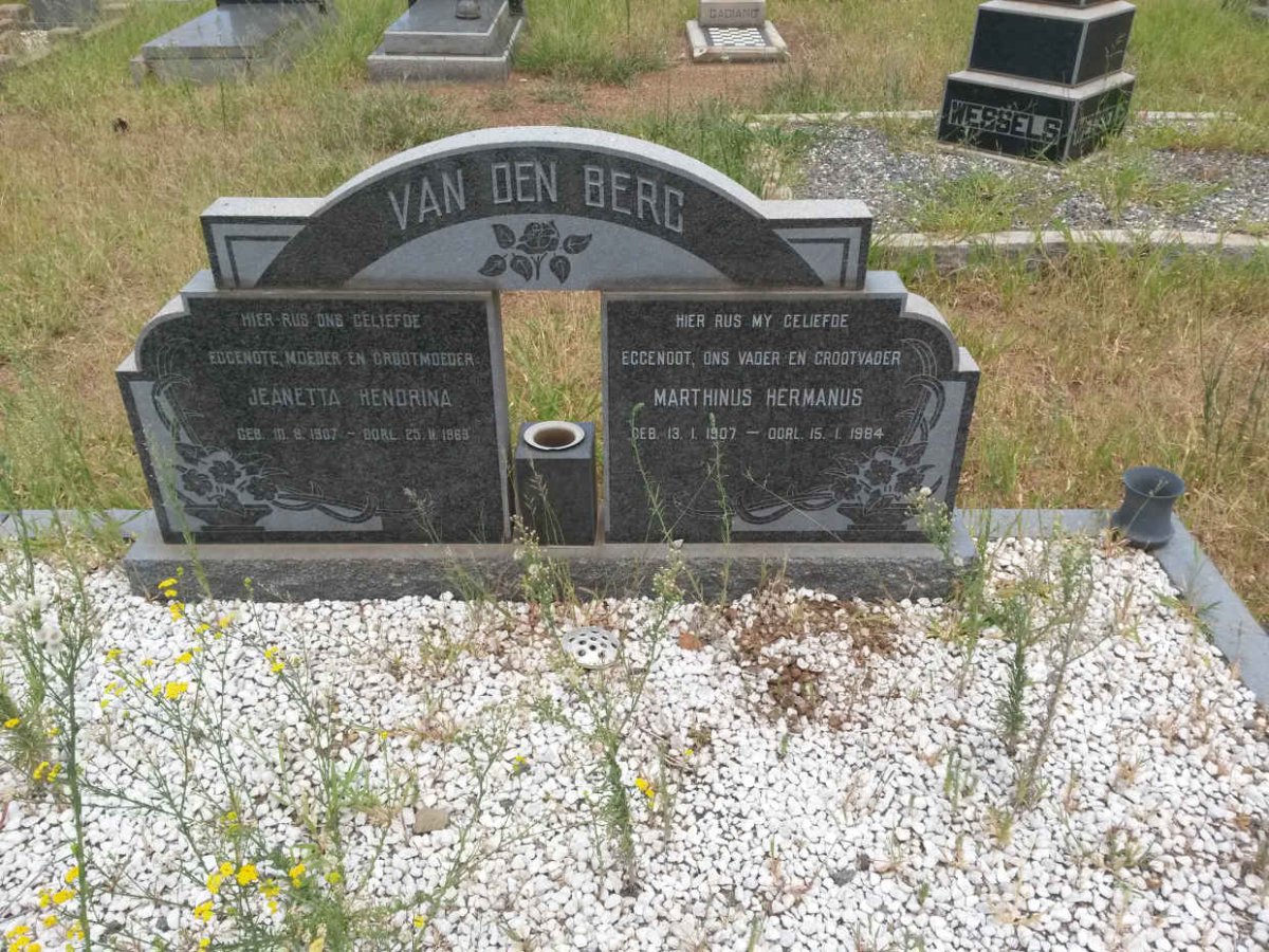 BERG Marthinus Hermanus, van den 1907-1984 &amp; Jeanetta Hendrina 1907-196?