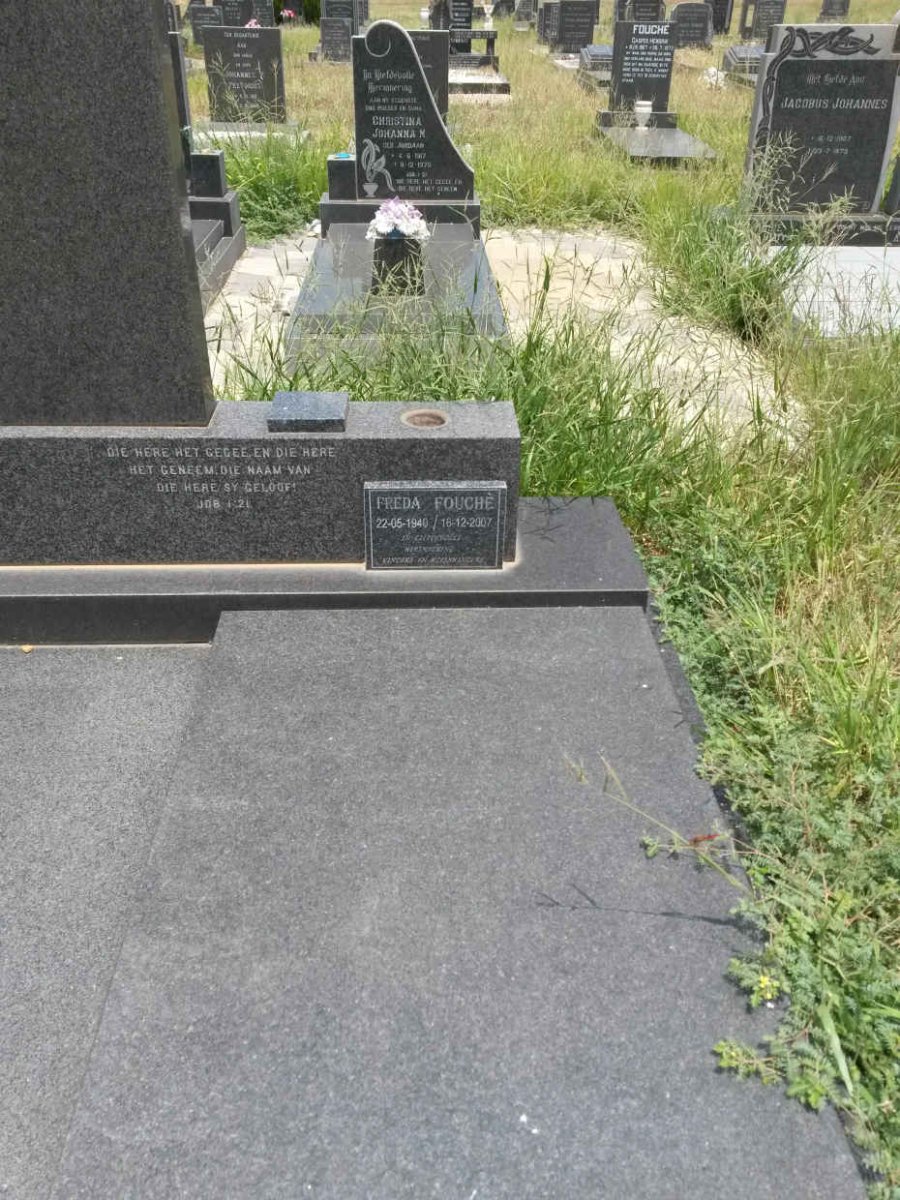 FOUCHÉ Freda 1940-2007