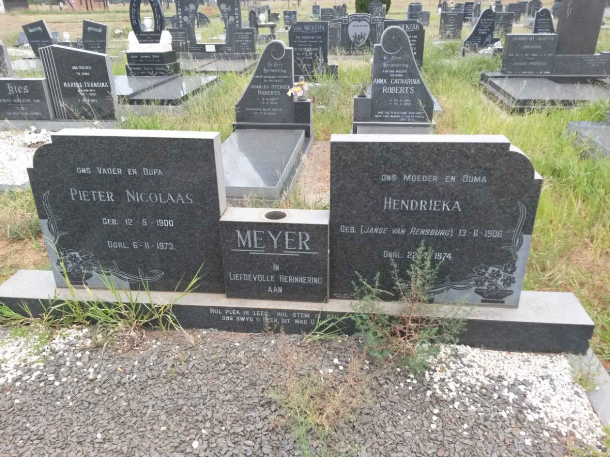 MEYER Pieter Nicolaas 1900-1973 &amp; Hendrieka JANSE VAN RENSBURG 1906-1974