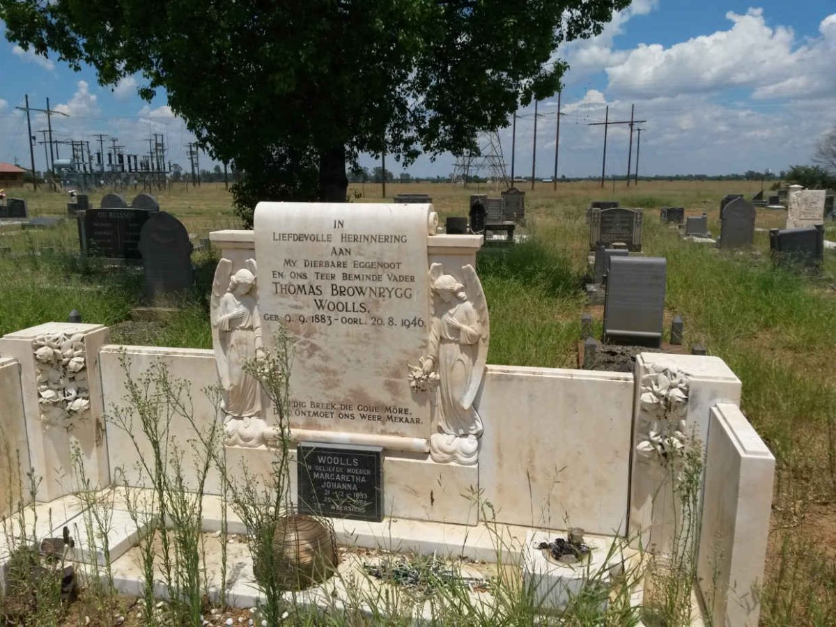WOOLLS Thomas Brownrygg 1883-1946 &amp; Margaretha Johanna 1893-1984