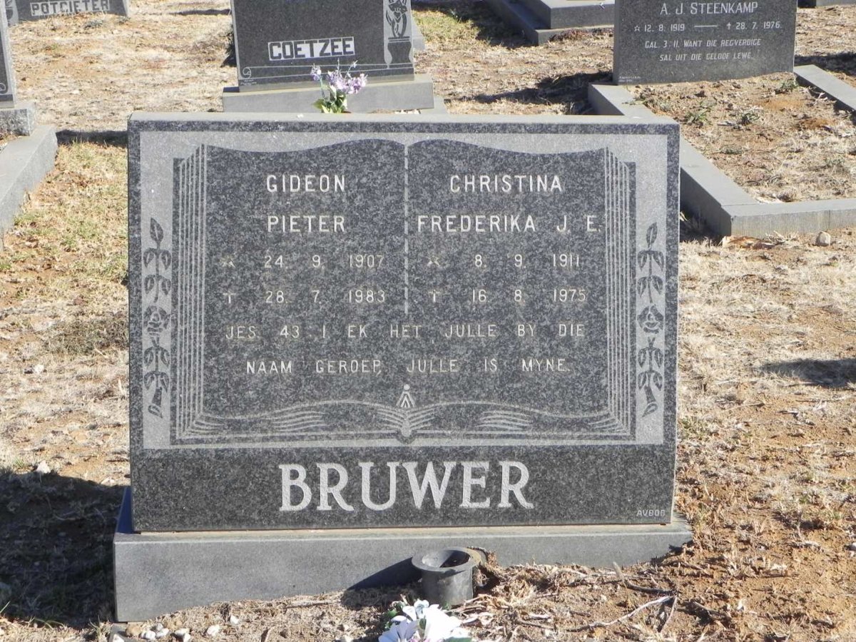 BRUWER Gideon Pieter 1907-1983 &amp; Christina Frederika J.E. 1911-1975