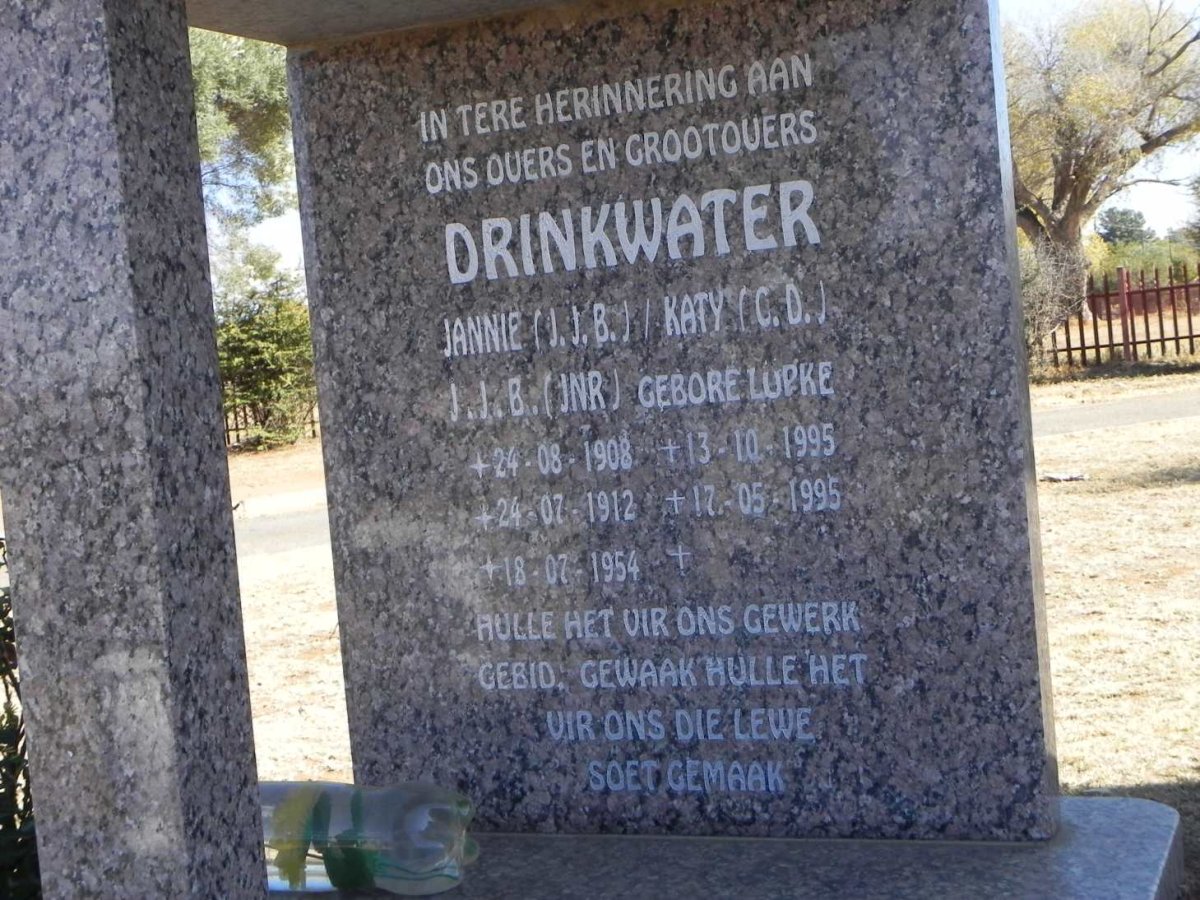 DRINKWATER J.J.B. 1908-1995 &amp; C.D. 1912-1995 :: DRINKWATER J.J.B nee LUPKE 1954-