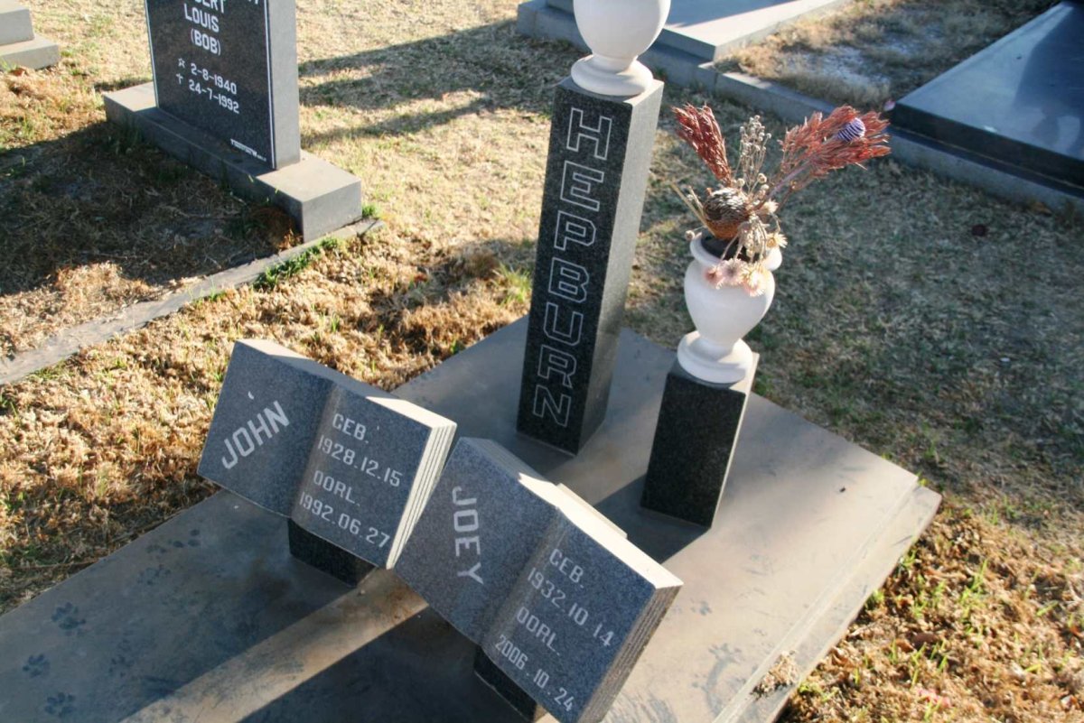 HEPBURN John 1928-1992 &amp; Joey 1932-2006