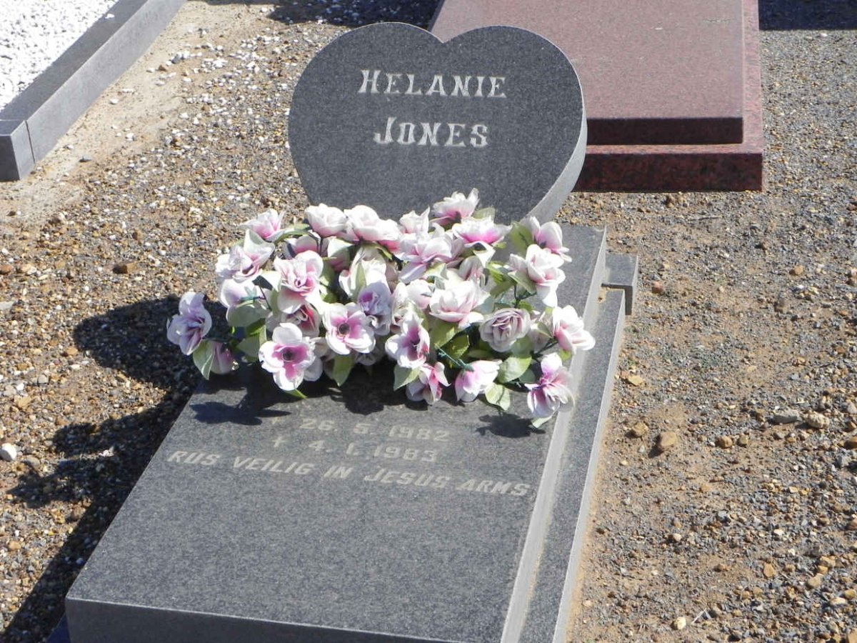 JONES Helanie 1982-1983