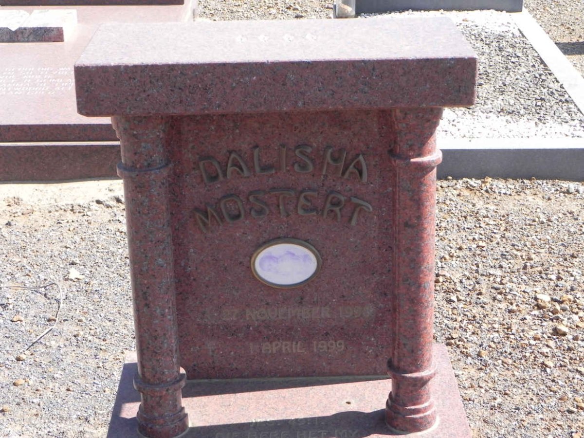 MOSTERT Dalisha 1998-1999