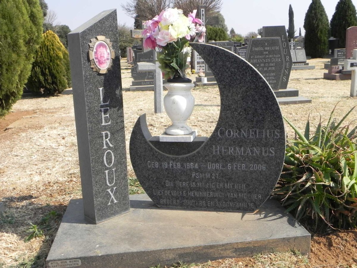ROUX Cornelius Hermanus, le 1964-2006