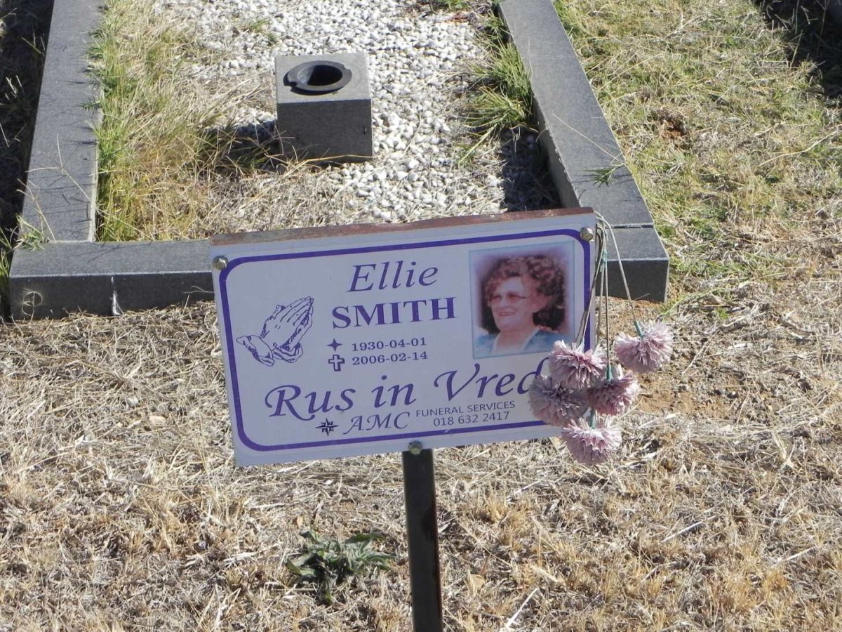 SMITH Ellie 1930-2006