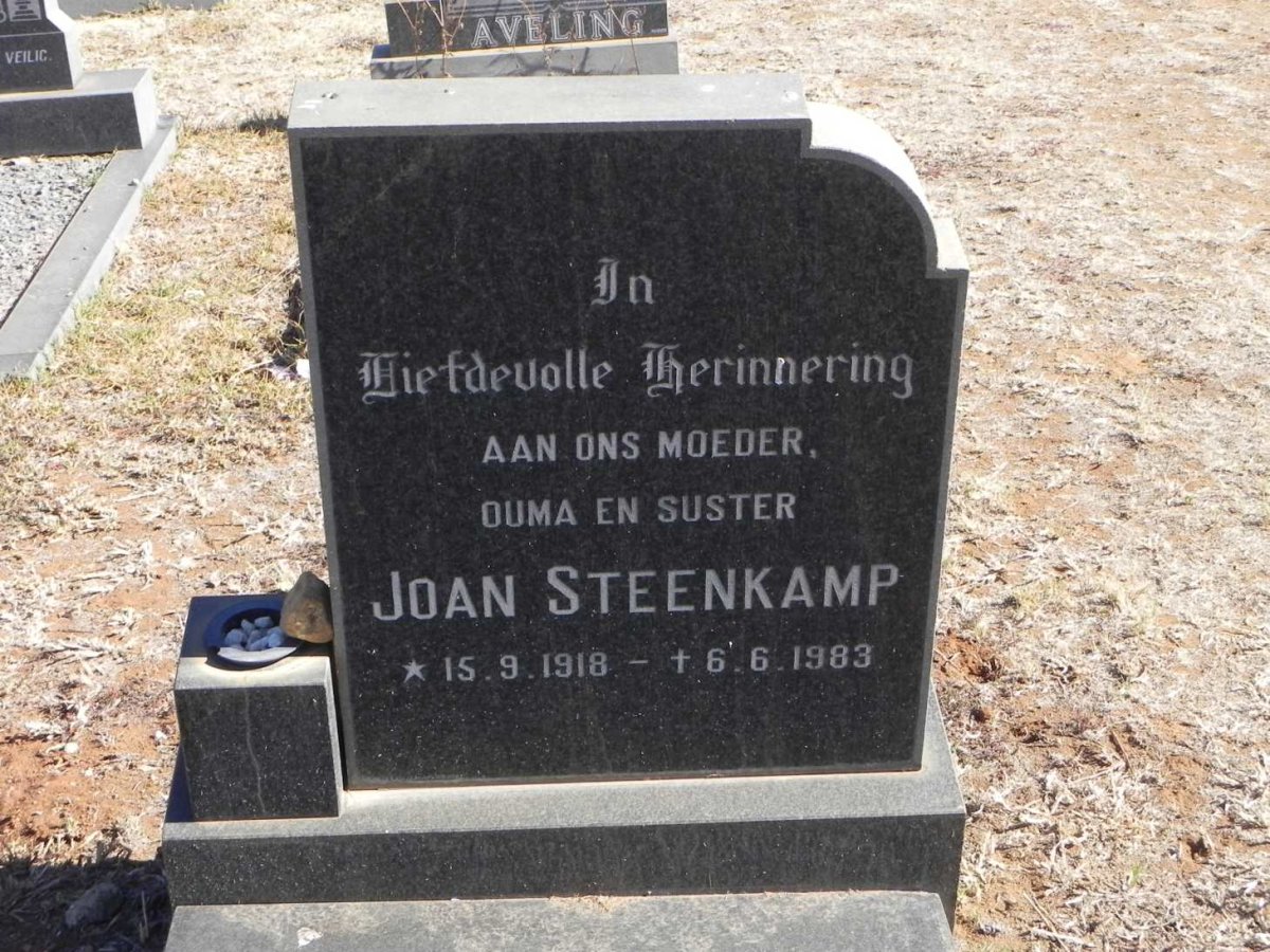 STEENKAMP Joan 1918-1983