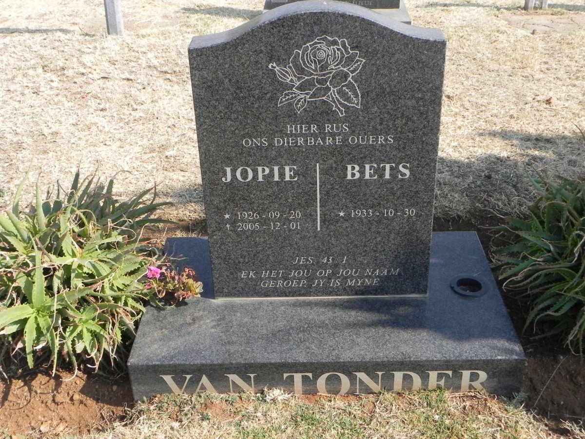 TONDER Jopie, van 1926-2005 &amp; Bets 1933-