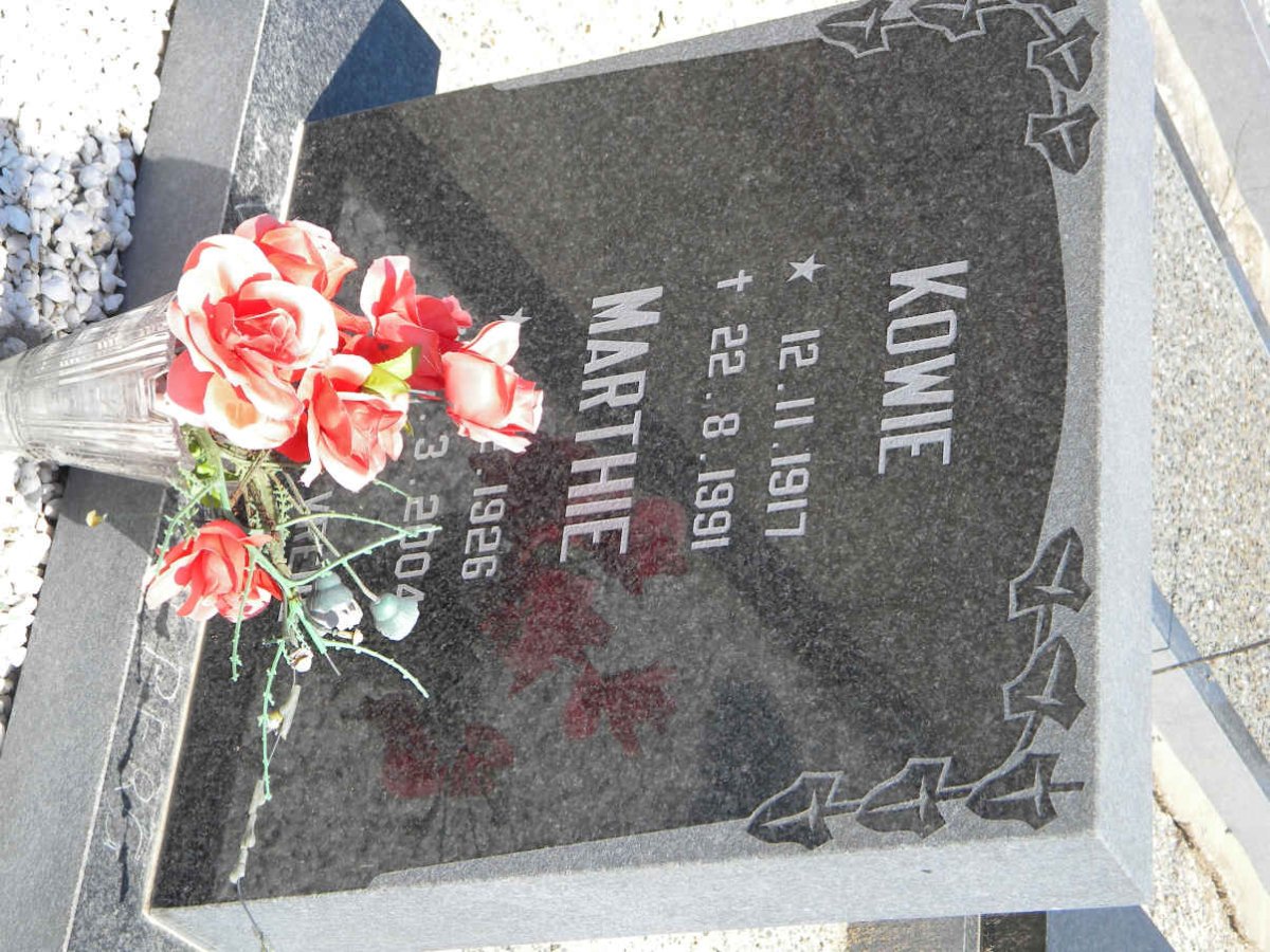 ? Kowie 1917-1991 &amp; Marthie 1926-2004
