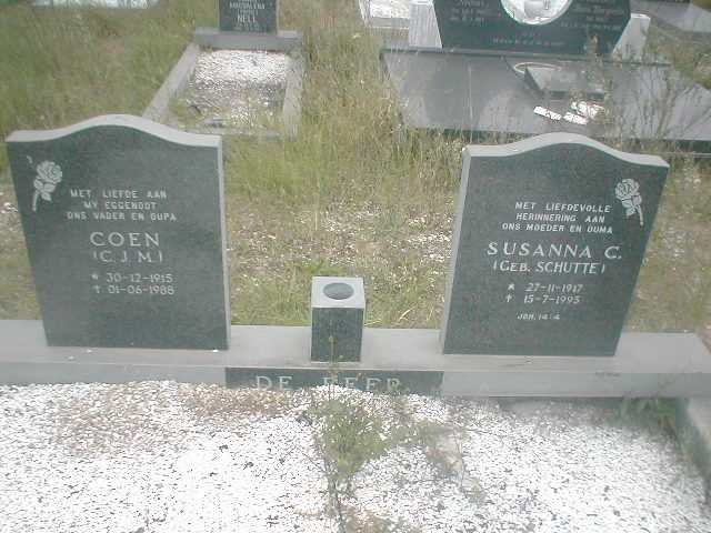 BEER C.J.M., de 1915-1988 &amp; Susanna C. SCHUTTE 1917-1995