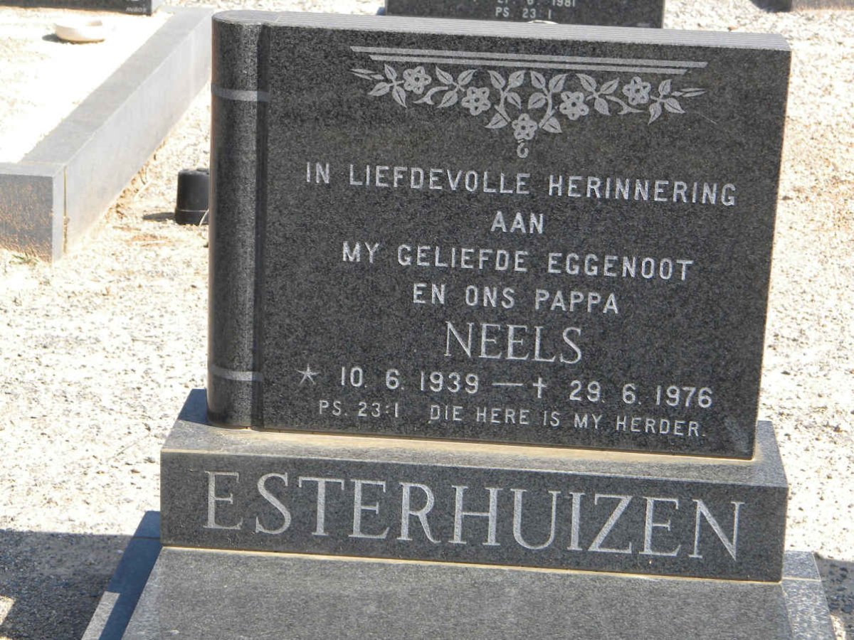 ESTERHUIZEN Neels 1939-1976