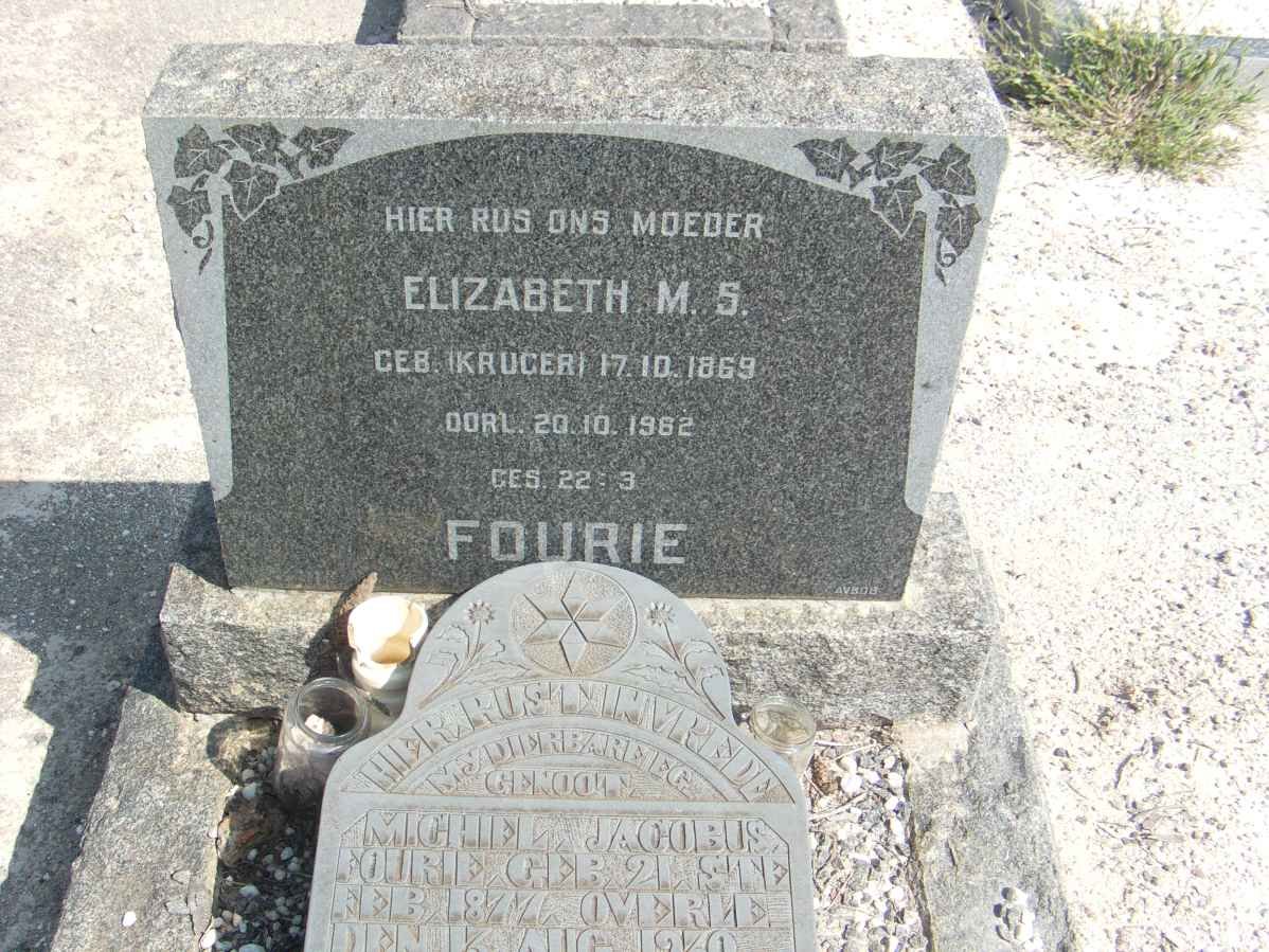 FOURIE Michiel Jacobus 1877-1930 &amp; Elizabeth M.S. KRUGER 1869-19?2