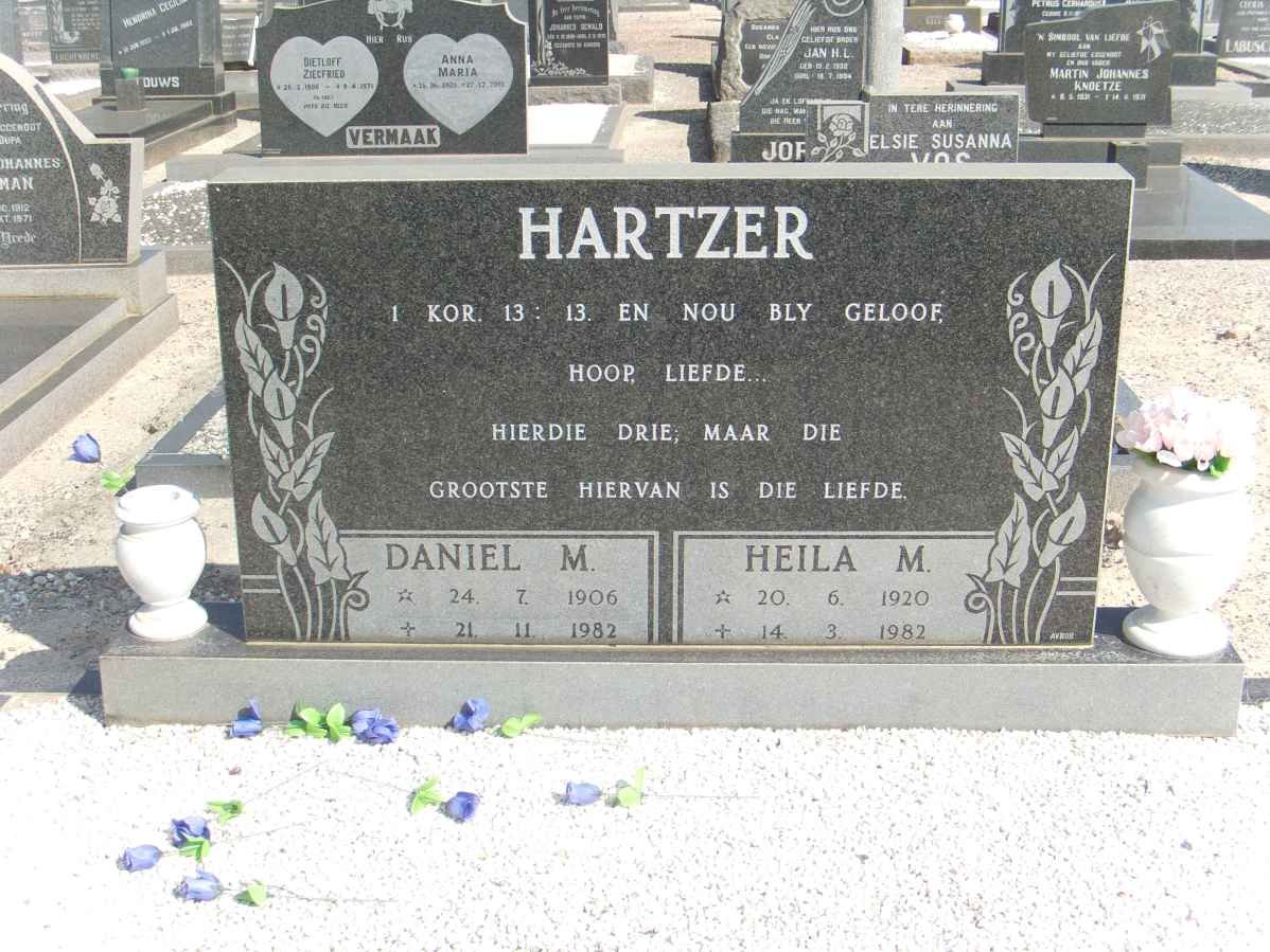 HARTZER Daniel M. 1906-1982 &amp; Heila M. 1920-1982
