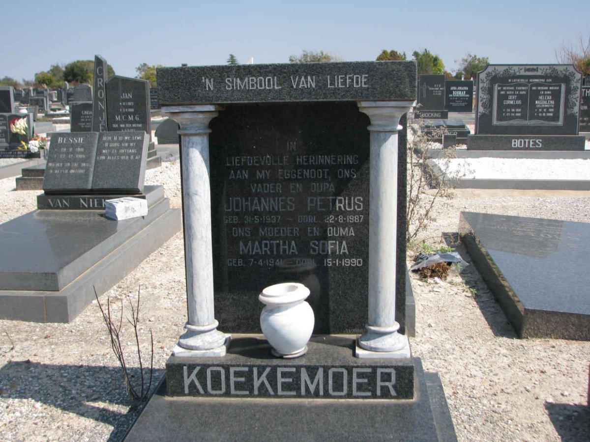 KOEKEMOER Johannes Petrus 1937-1987 &amp; Martha Sofia 1941-1990