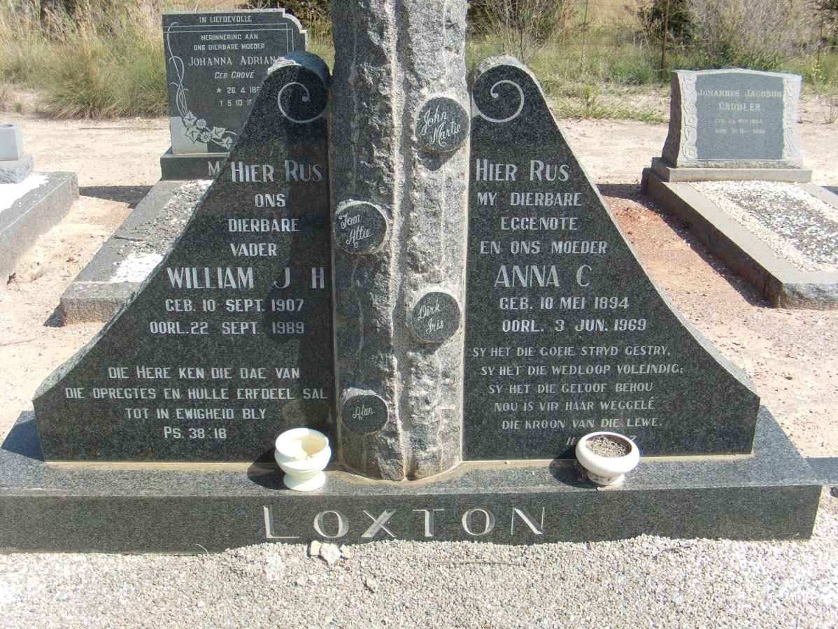 LOXTON William J.H. 1907-1989 &amp; Anna C. 1894-1969