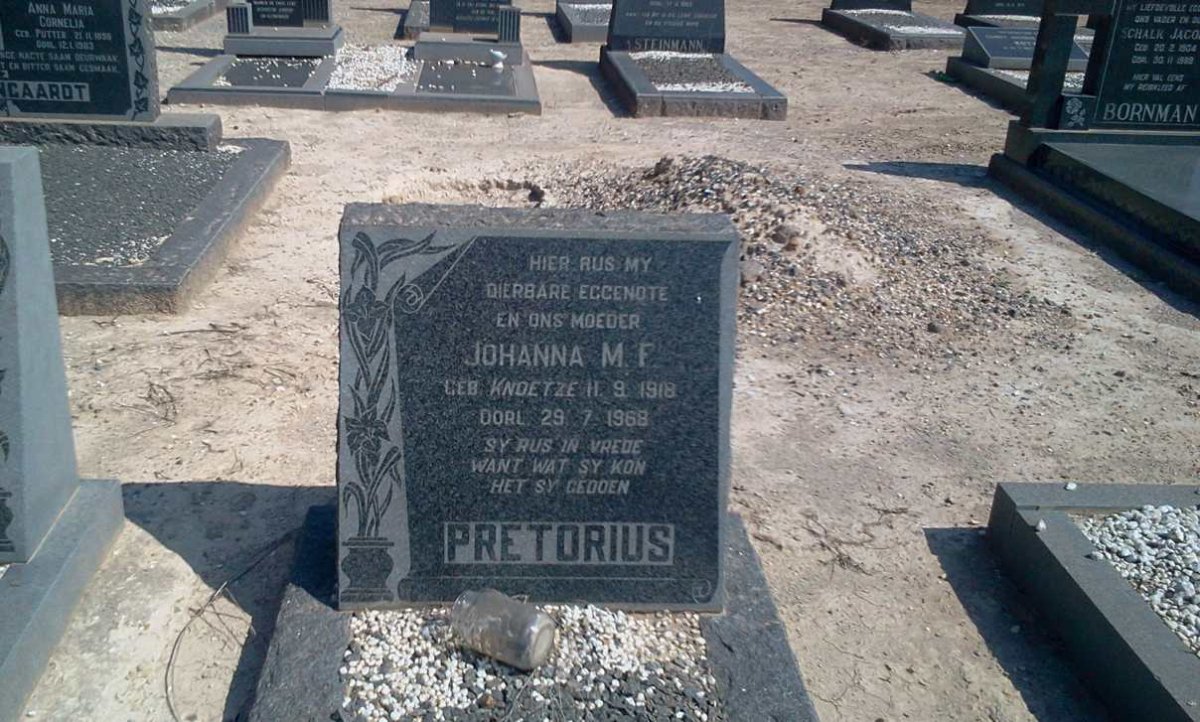 PRETORIUS Johanna M.F. nee KNOETZE 1918-1968