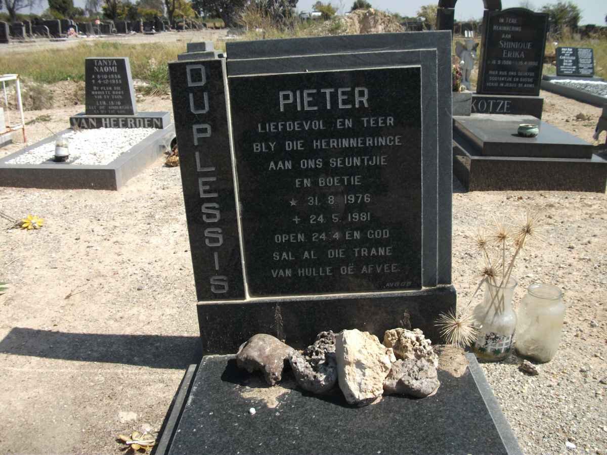PLESSIS Pieter, du 1976-1981