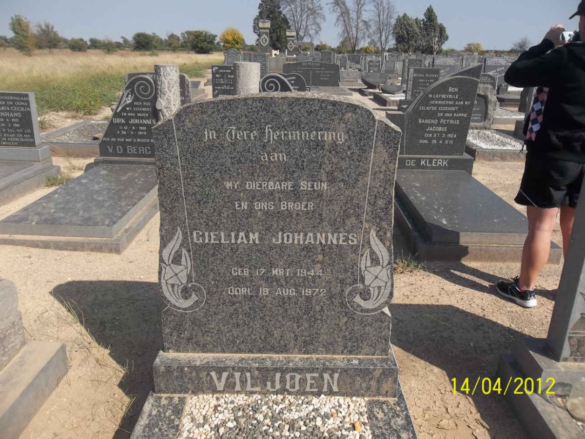 VILJOEN Gieliam Johannes 1944-1972