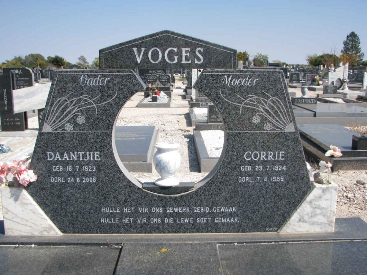 VOGES Daantjie 1923-2008 &amp; Corrie 1924-1989