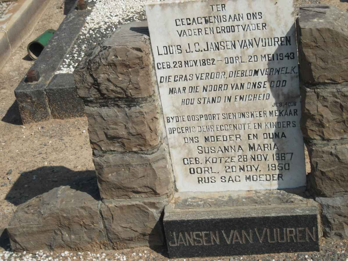 VUUREN Louis J.C., Jansen van 1862-1943 &amp; Susanna Maria KOTZE 1867-1950