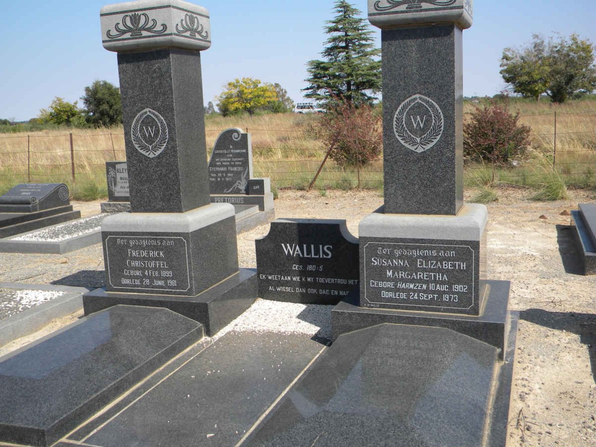 WALLIS Frederick Christoffel 1899-1981 &amp; Susanna Elizabeth Margaretha HARMZEN 1902-1973
