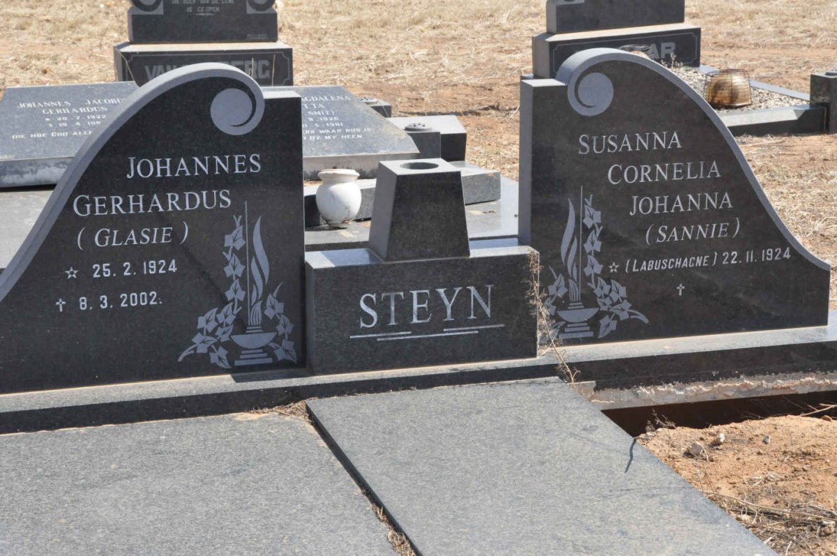 STEYN Johannes Gerhardus 1924-2002 &amp; Susanna Cornelia Johanna LABUSCHAGNE 1924-