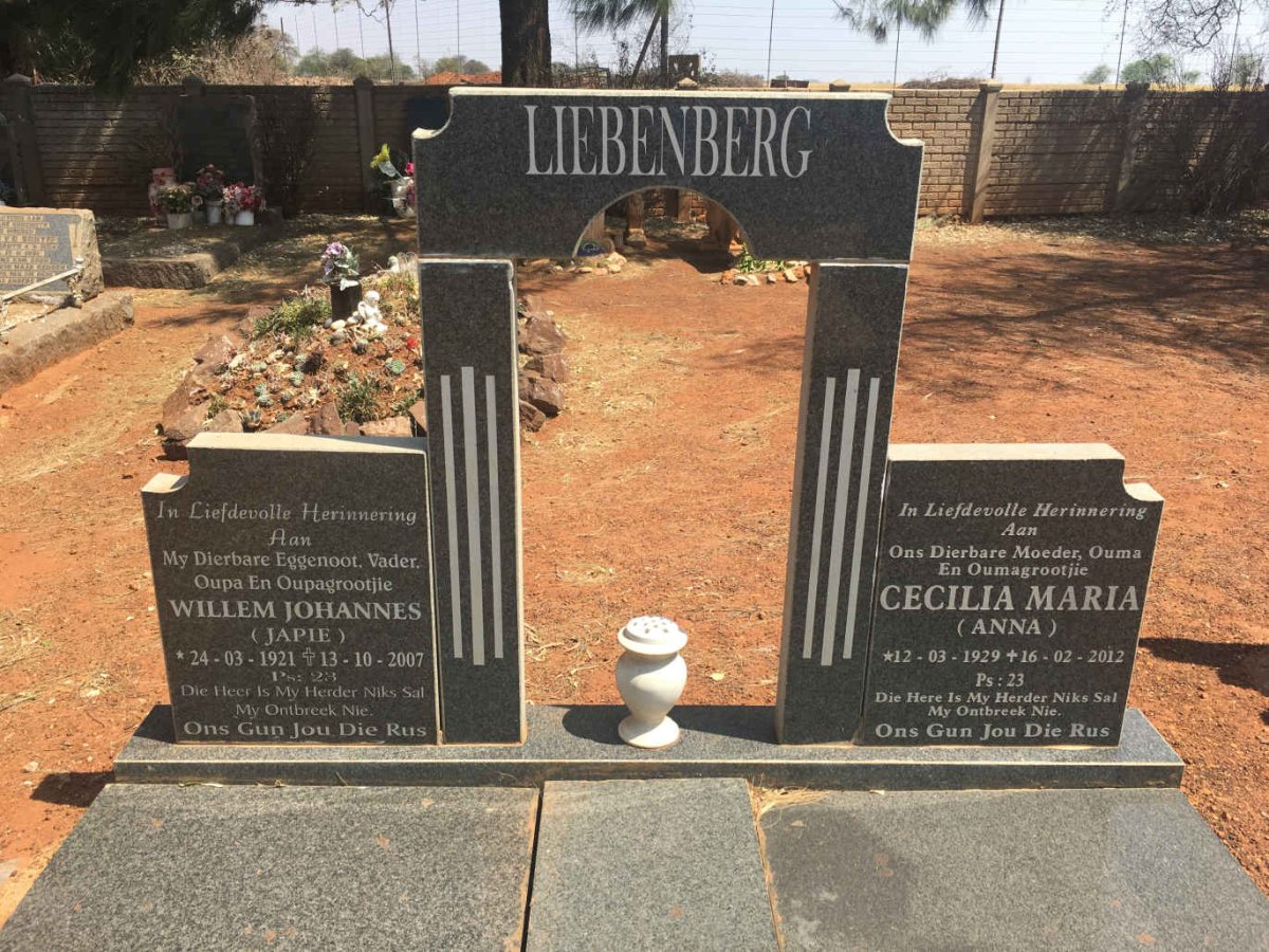LIEBENBERG Willem Johannes 1921-2007 &amp; Cecilia Maria 1929-2012