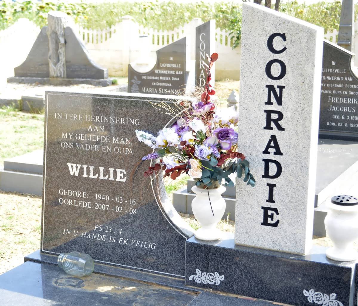 CONRADIE Willie 1940-2007