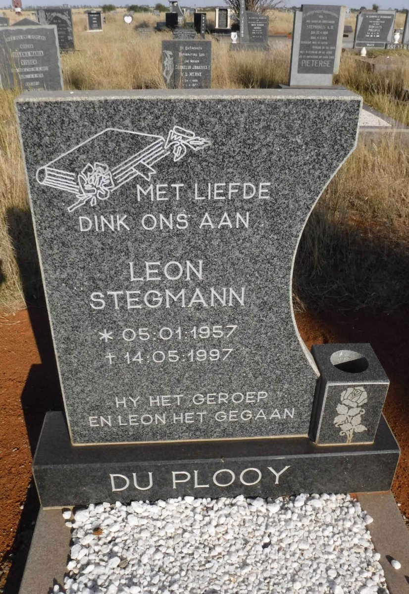 PLOOY Leon Stegmann, du 1957-1997