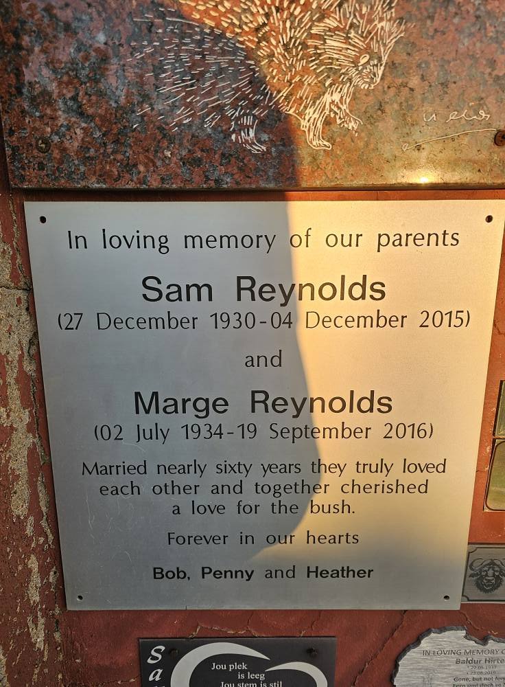 REYNOLDS Sam 1930-2015 & Marge 1934-2016