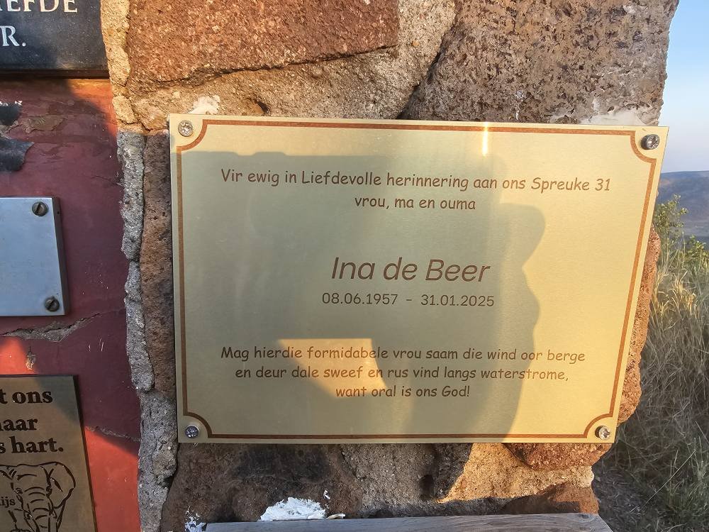 BEER Ina, de 1957-2025 