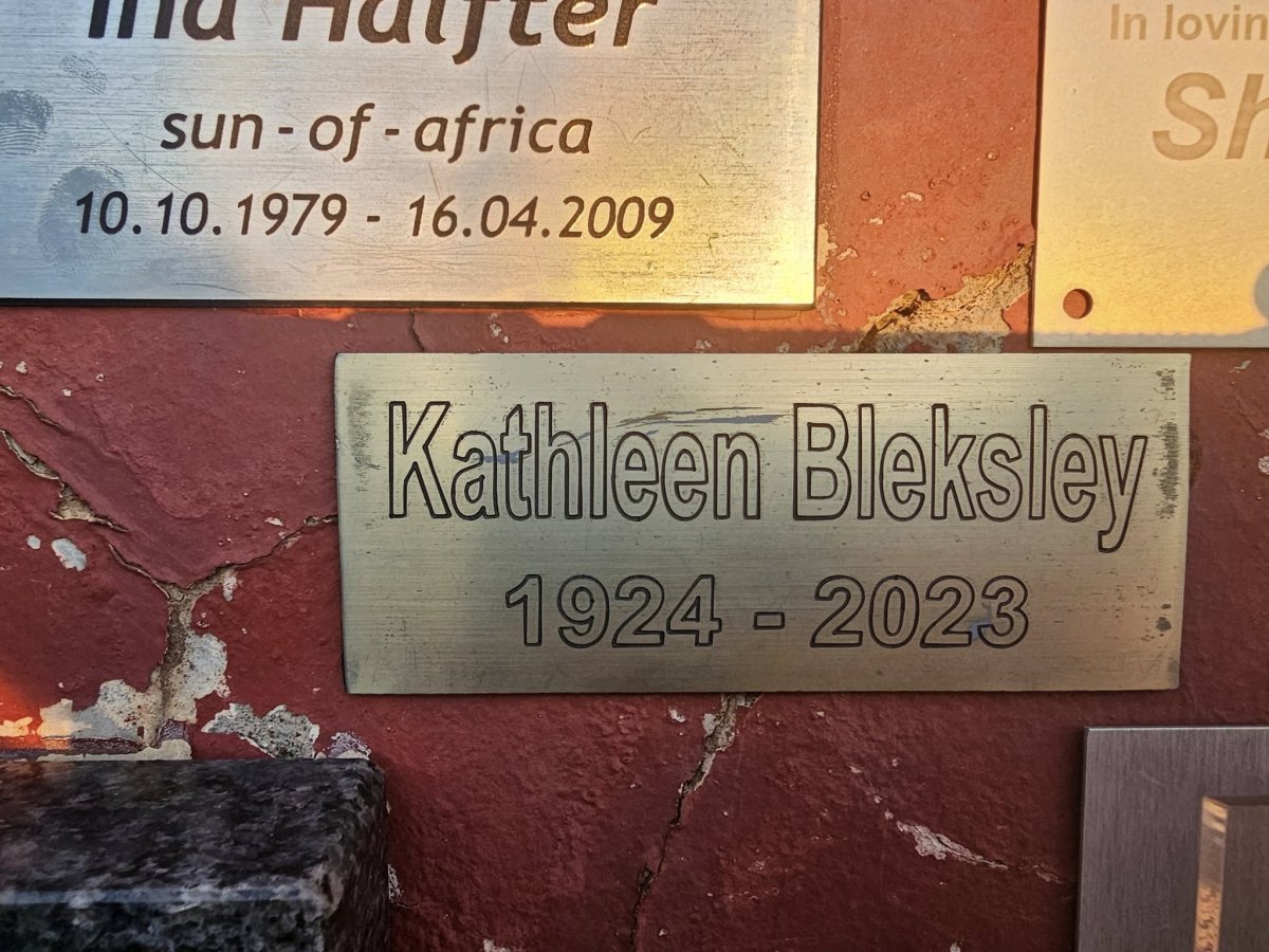 BLEKSLEY Kathleen 1924-2023