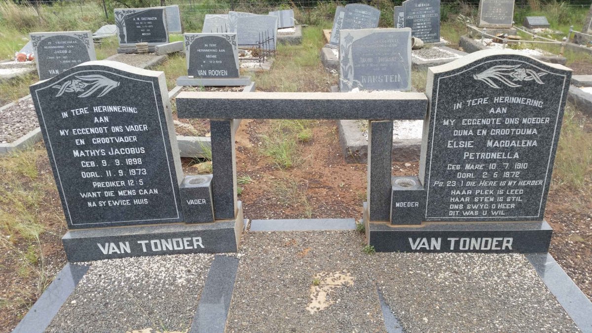 TONDER Mathys Jacobus, van 1898-1973 &amp; Elsie Magdalena Petronella MARE 1910-1972