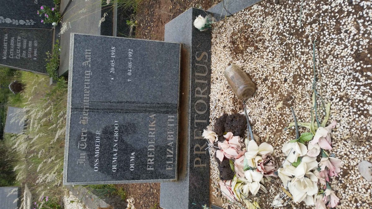 PRETORIUS Frederika Elizabeth 1918-1992