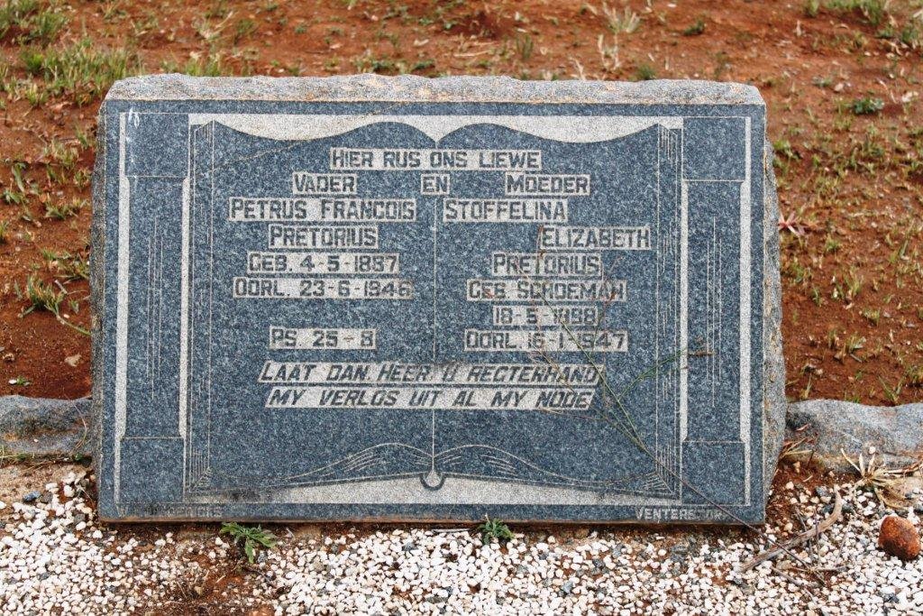 PRETORIUS Petrus Francois 1887-1946 &amp; Stoffelina Elizabeth SCHOEMAN 1898-1947
