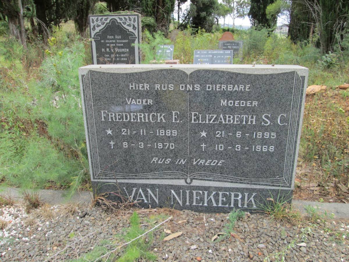 NIEKERK Frederick E., van 1889-1970 &amp; Elizabeth S.C. 1895-1968