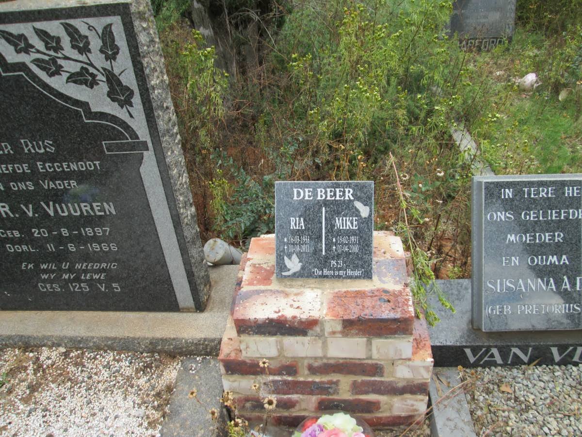 BEER Mike, de 1931-2000 &amp; Ria 1933-2011
