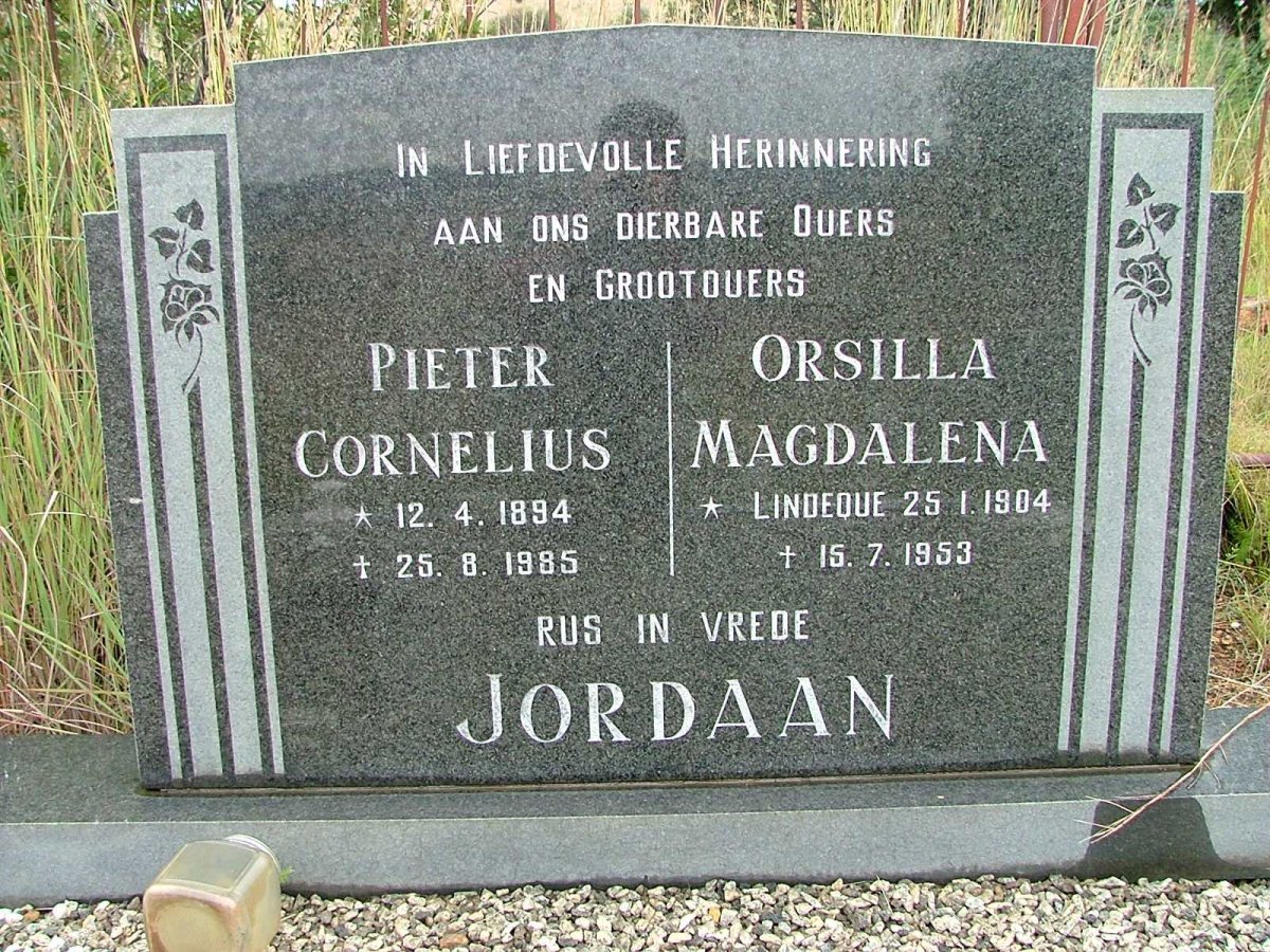 JORDAAN Pieter Cornelius 1894-1985 &amp; Orsilla Magdalena LINDEQUE 1904-1953