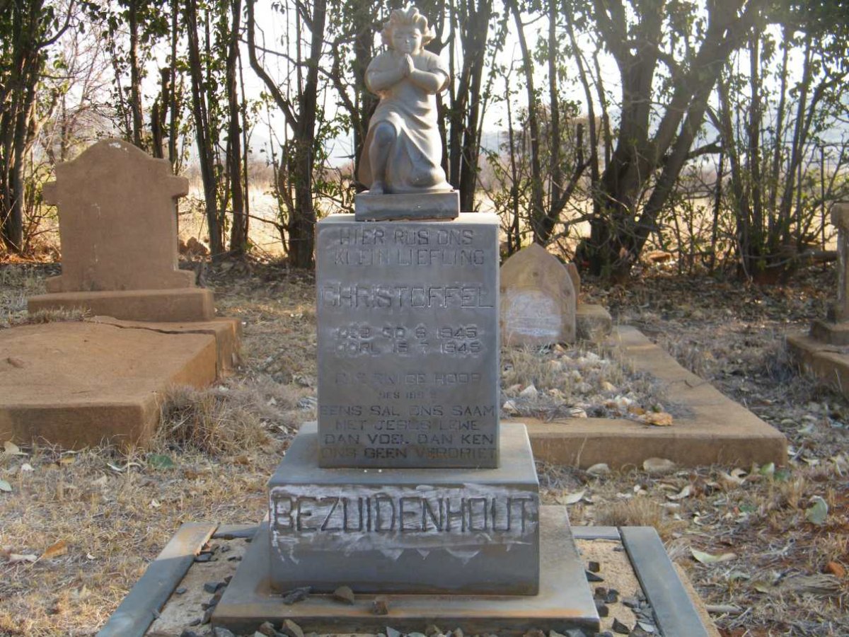 BEZUIDENHOUT Christoffel 1945-1945